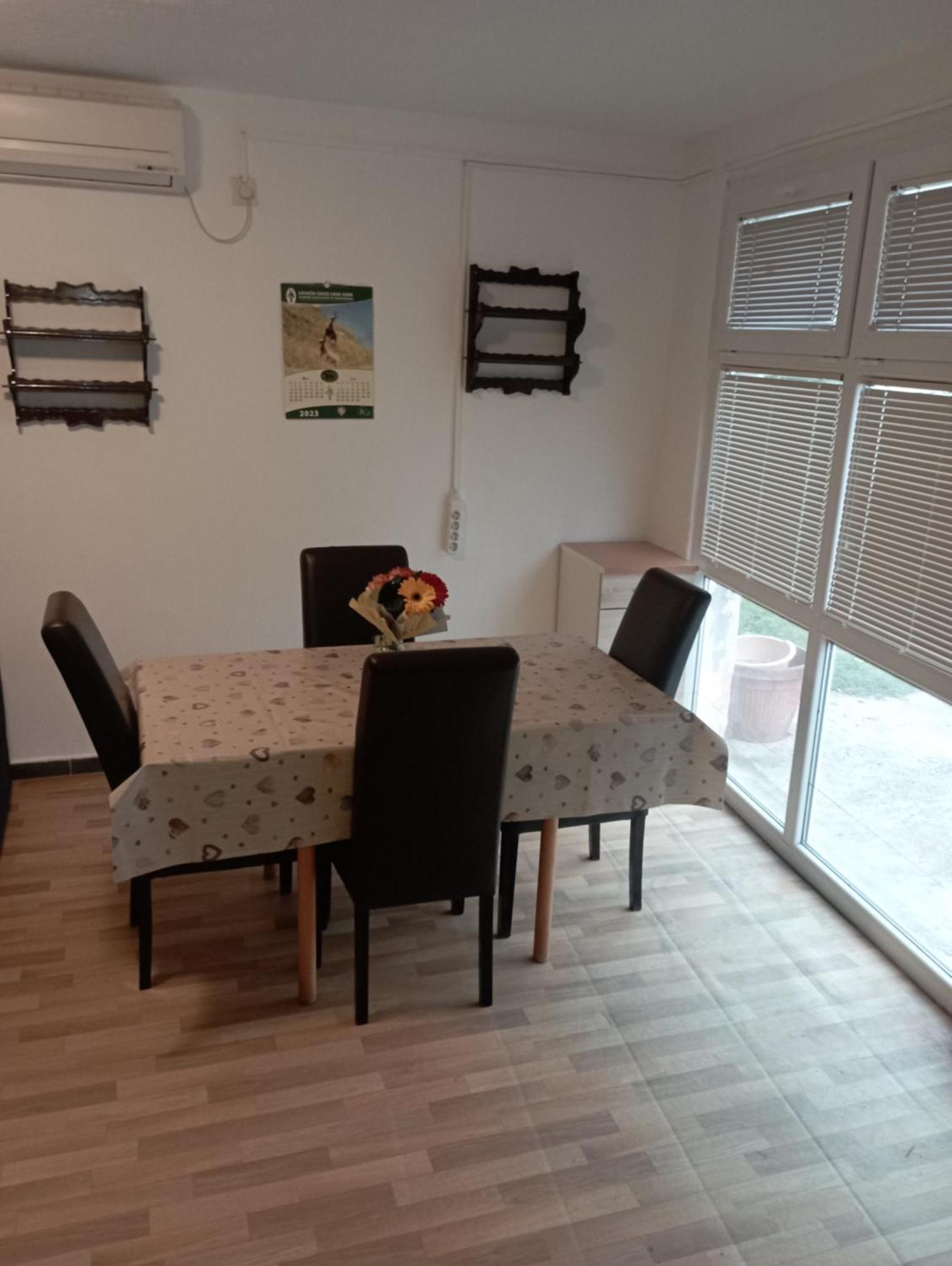 Apartments Villa Marta - Begovic Kotor Eksteriør billede