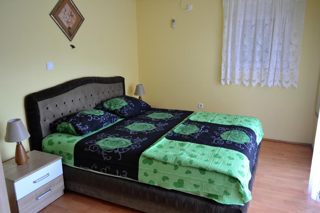 Apartments Villa Marta - Begovic Kotor Eksteriør billede