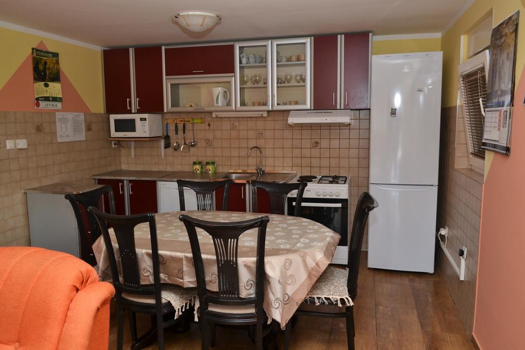 Apartments Villa Marta - Begovic Kotor Eksteriør billede