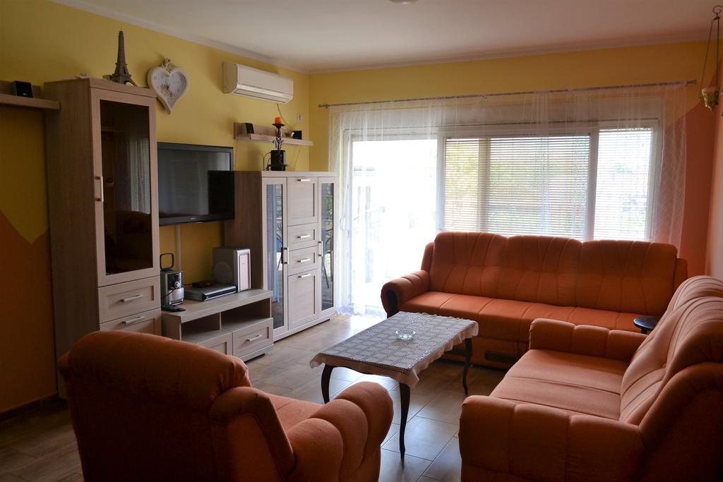 Apartments Villa Marta - Begovic Kotor Eksteriør billede