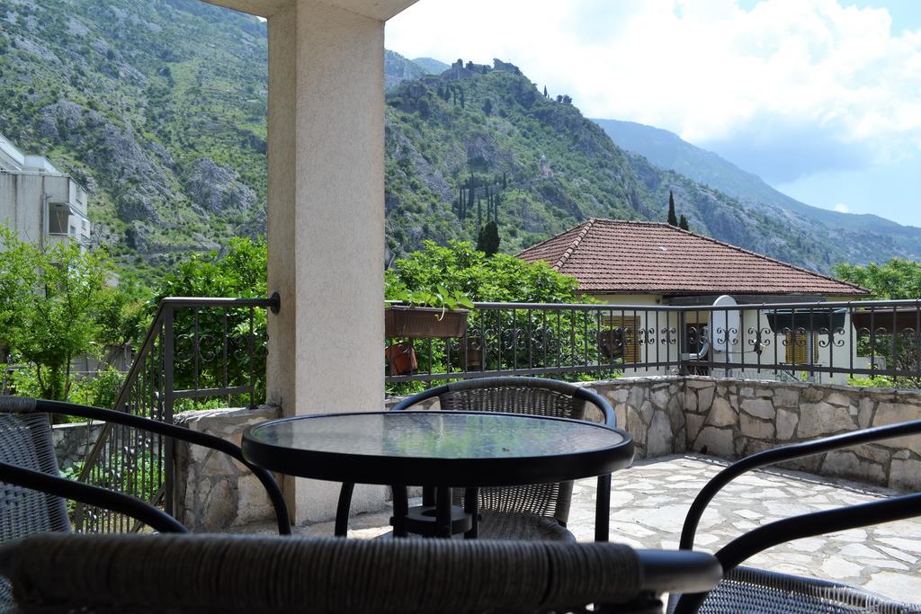 Apartments Villa Marta - Begovic Kotor Eksteriør billede