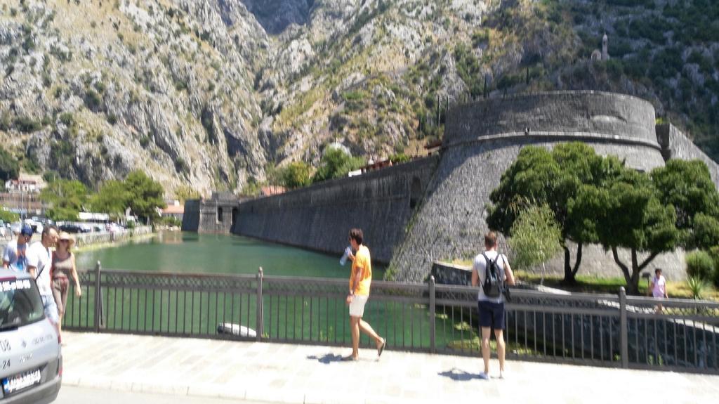 Apartments Villa Marta - Begovic Kotor Eksteriør billede